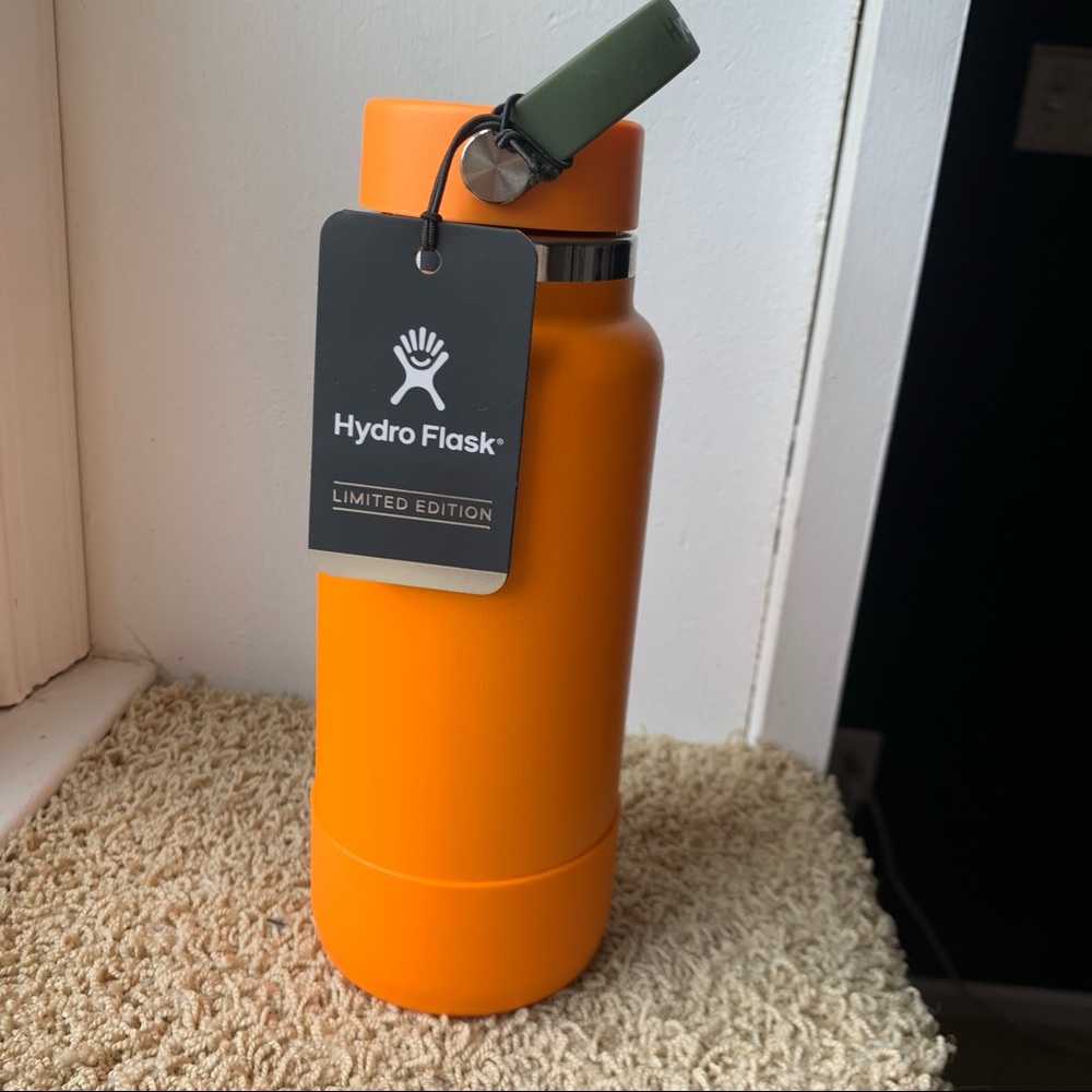 Hydro Flask Bonfire Orange Limited Edition NWT - Picture 3 of 5